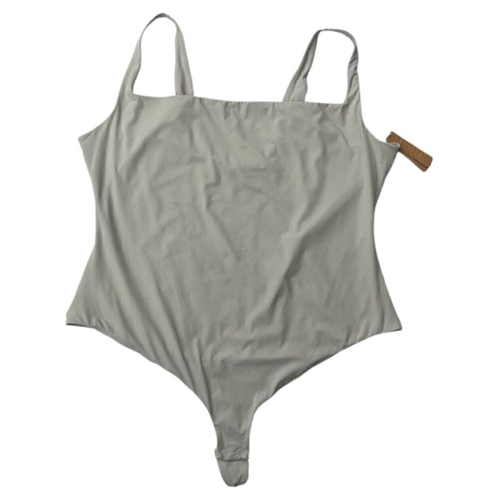 Skims Fits Everybody Square Neck Sleeveless Bodysuit Size 4X Talc BS-SCN-0294